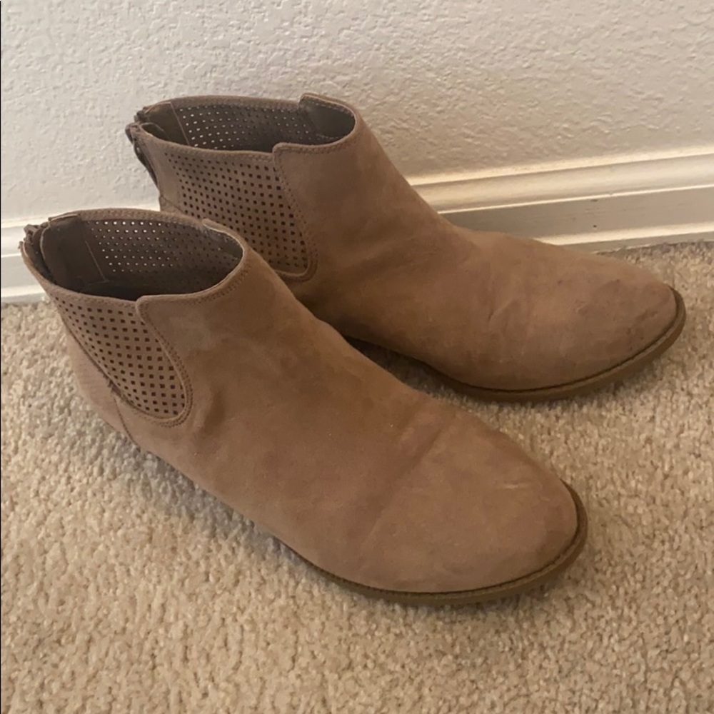 Cute junior girls boots